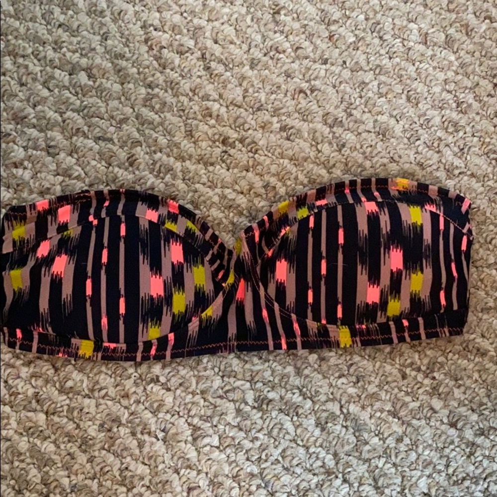 Forever 21 bikini top Large